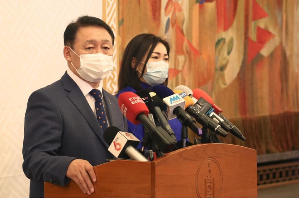 Д.Тогтохсүрэн: Томилолтоор явж байгаа төрийн албан хаагчид халдвар тарааж байна